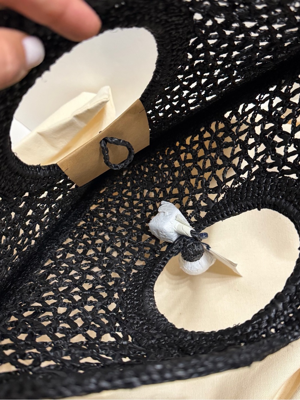 Jacquemus Black Woven Heart Tote with White Tassels - Picture 9 of 9